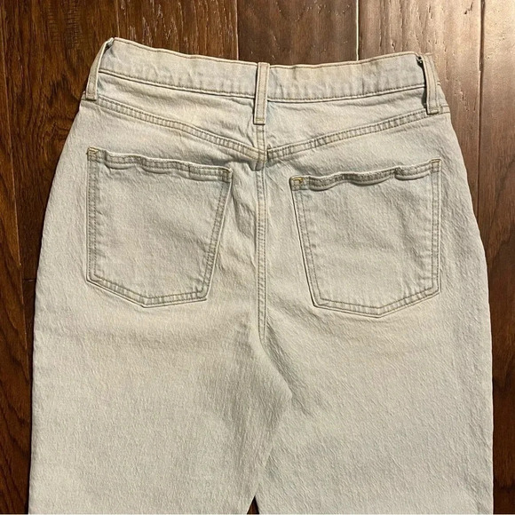 Universal Thread High Rise Light Wash Vintage Straight Jeans - Picture 4 of 10